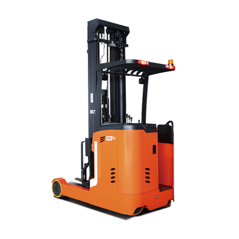 Reach truck